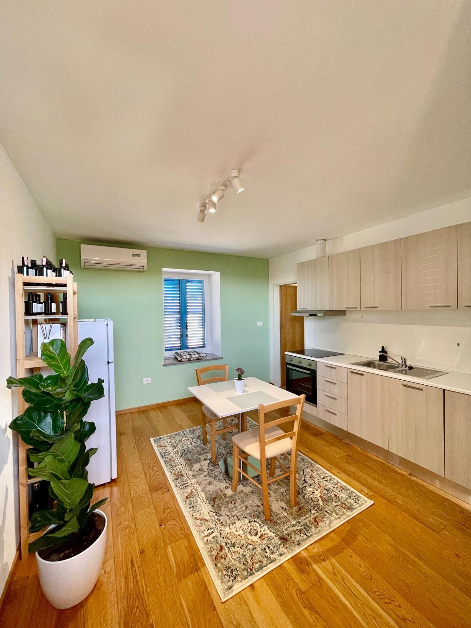 Santomas Apartments Šmarje 外观 照片