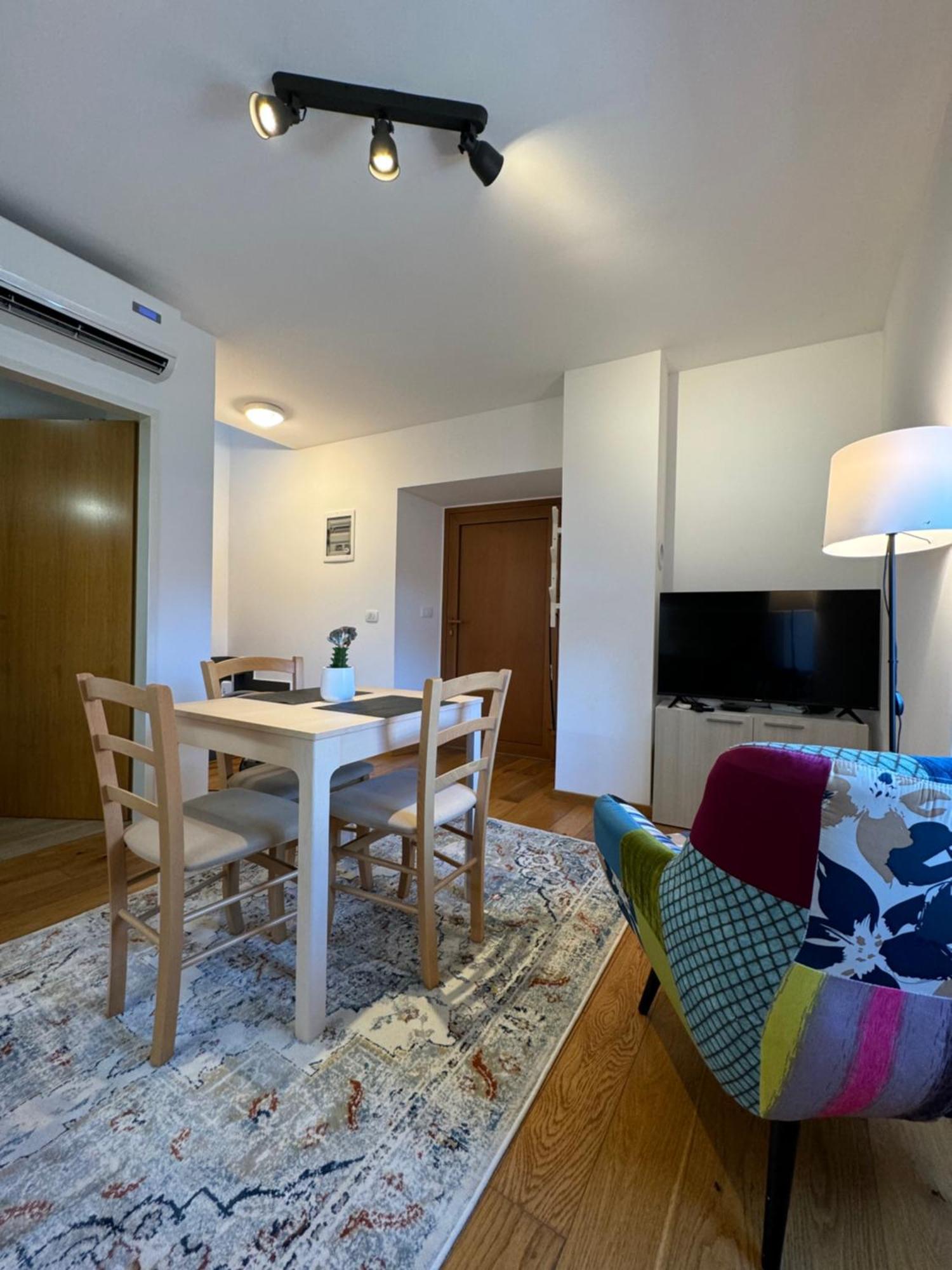 Santomas Apartments Šmarje 外观 照片
